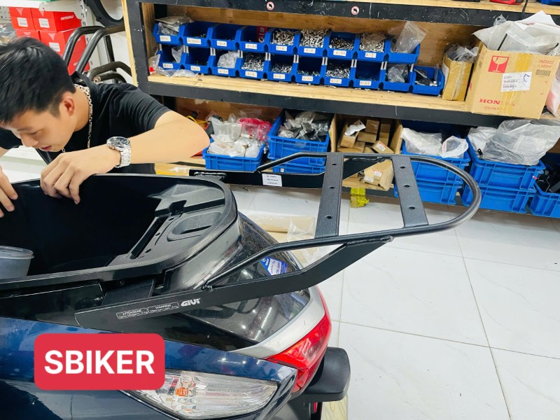 Baga GIVI thùng sau xe Grande